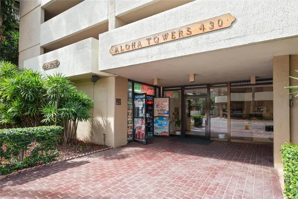 $2,800 | 430 Lewers Street, Unit 3005, Honolulu, HI 96815