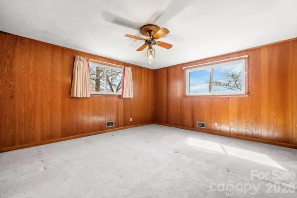 $305,000 | 3335 25th Avenue Northeast, Hickory, NC 28601