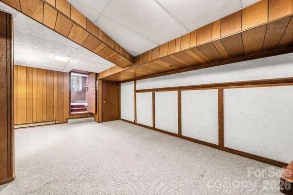 $305,000 | 3335 25th Avenue Northeast, Hickory, NC 28601