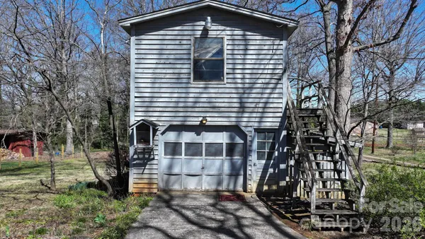 $305,000 | 3335 25th Avenue Northeast, Hickory, NC 28601