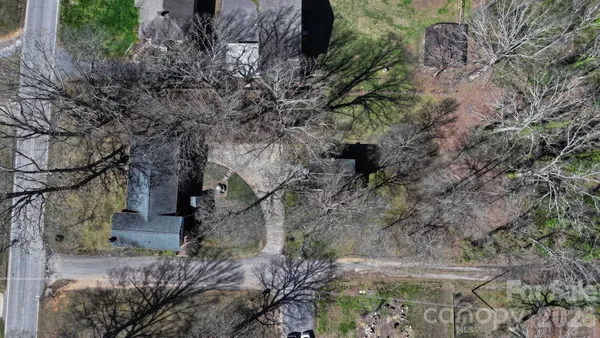 $305,000 | 3335 25th Avenue Northeast, Hickory, NC 28601