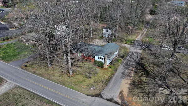 $305,000 | 3335 25th Avenue Northeast, Hickory, NC 28601