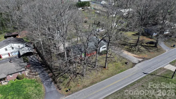 $305,000 | 3335 25th Avenue Northeast, Hickory, NC 28601