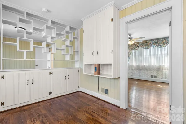 $305,000 | 3335 25th Avenue Northeast, Hickory, NC 28601