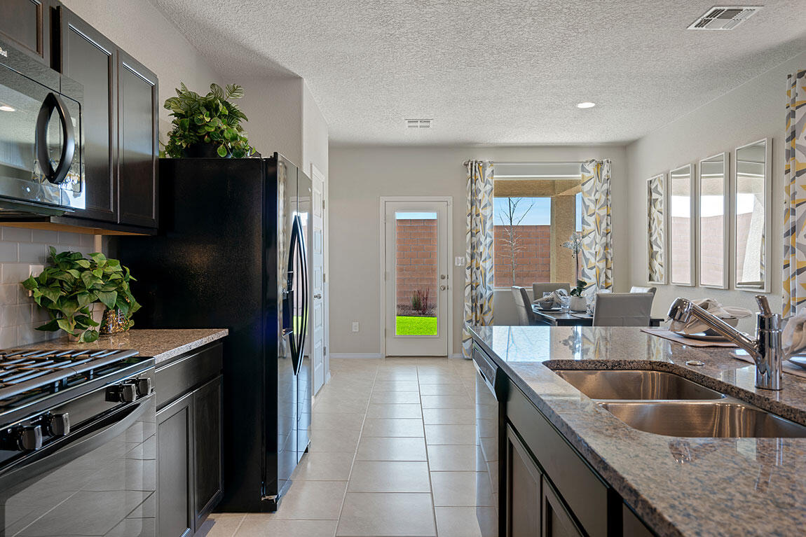 10501 Caresso Loop Southwest Albuquerque, NM 87121 - Photo 8 of 23 Gallery Image 8