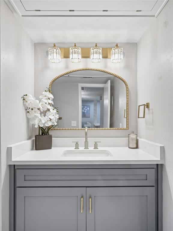 4851 Cedar Springs Road, Unit 392 Dallas, TX 75219 - Photo 12 of 30 Gallery Image 12