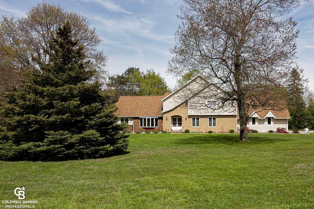 4987 Lakeshore Road Lexington, MI 48450 - Photo 5 of 45 Gallery Image 5