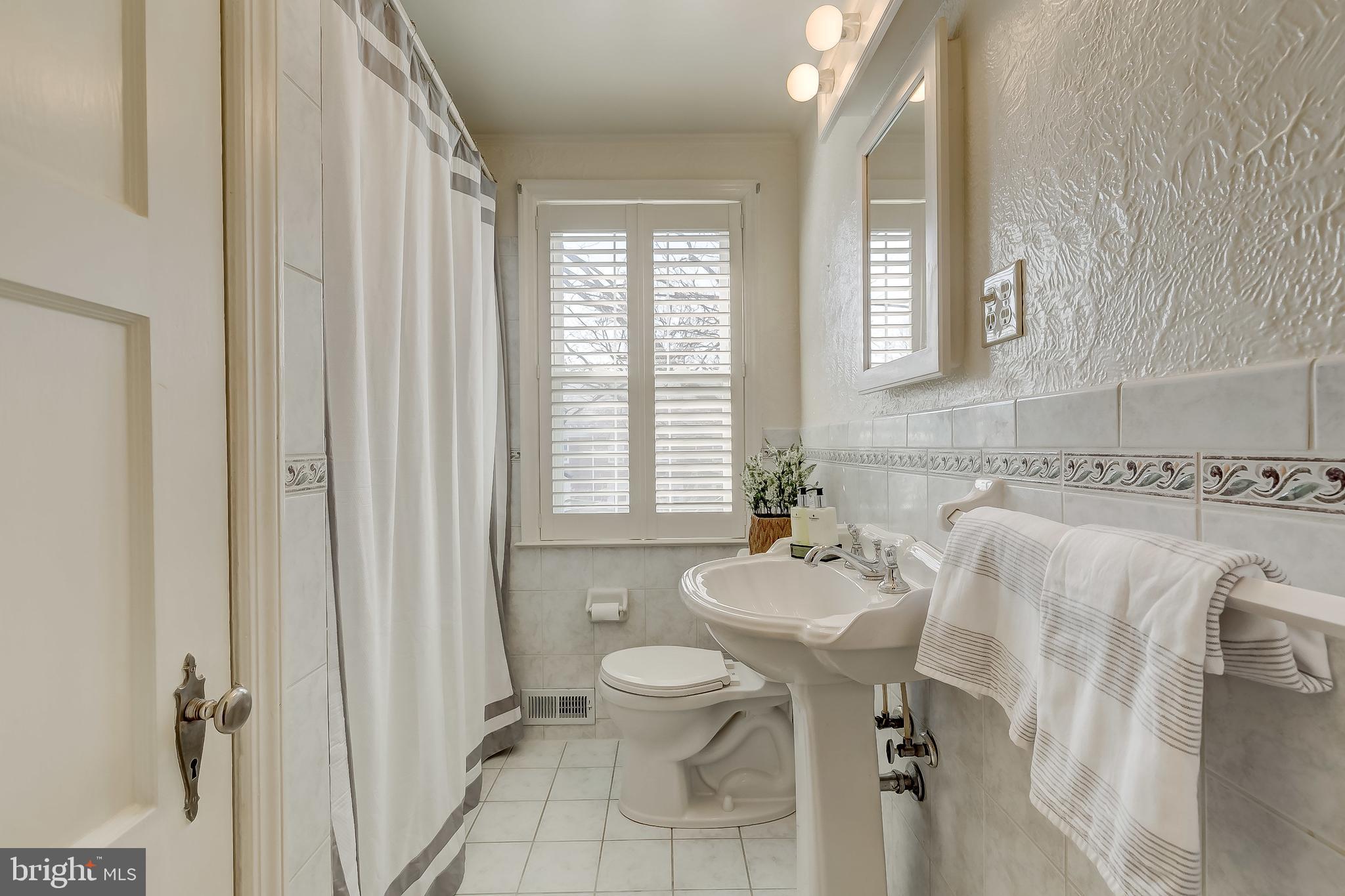 212 Overbrook Road Baltimore, MD 21212 - Photo 17 of 22