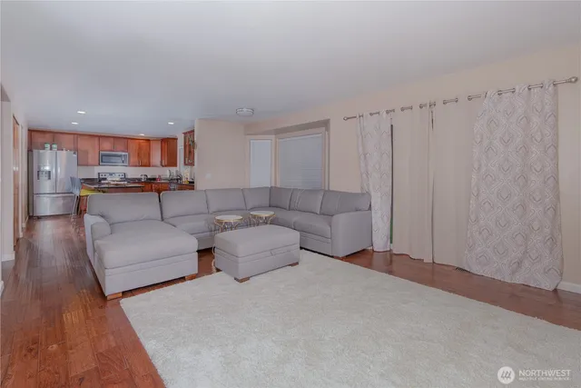 $4,000 | 27309 111th Place Southeast, Kent, WA 98030