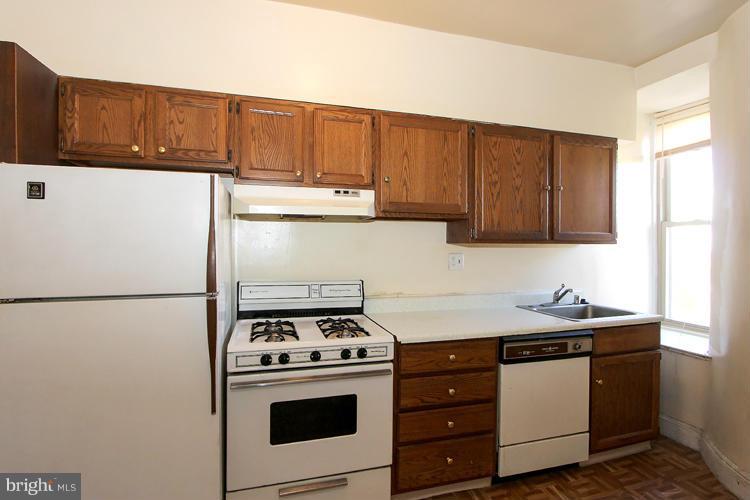 1316 R Street Northwest Washington, DC 20009 - Photo 13 of 30 Kitchen Unit #3