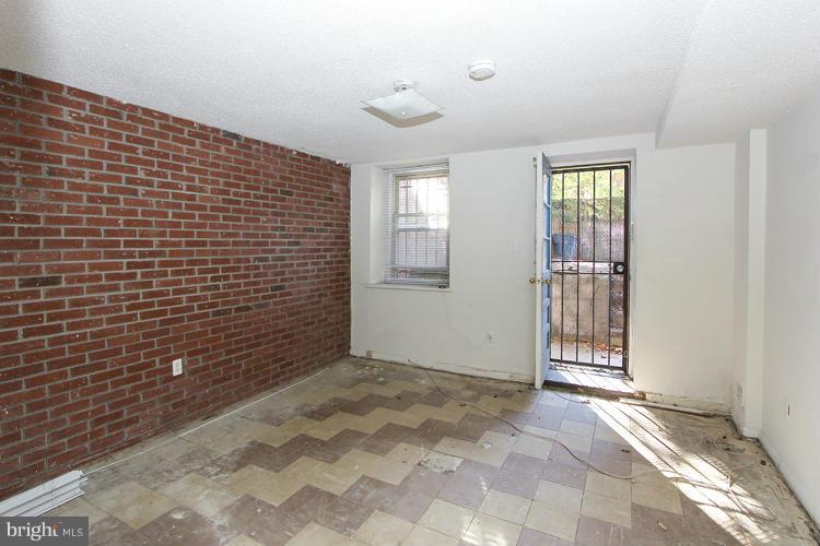 1316 R Street Northwest Washington, DC 20009 - Photo 20 of 30 Basement Bedroom