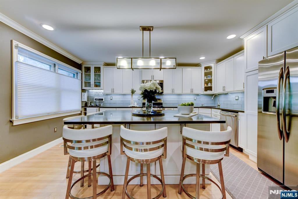 131 Bunker Hill Road Wayne, NJ 07470 - Photo 10 of 45