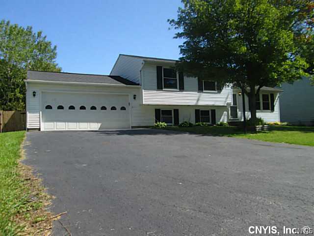 8452 Bayridge Road Cicero, NY 13039 - Photo 1 of 1 Exterior Front