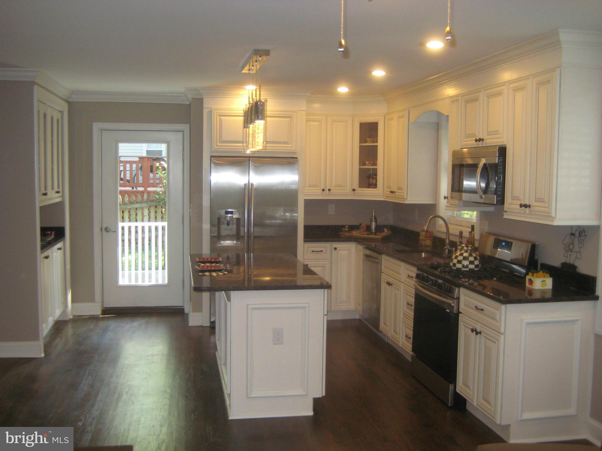 10002 Big Rock Road Silver Spring, MD 20901 - Photo 4 of 24 Kitchen