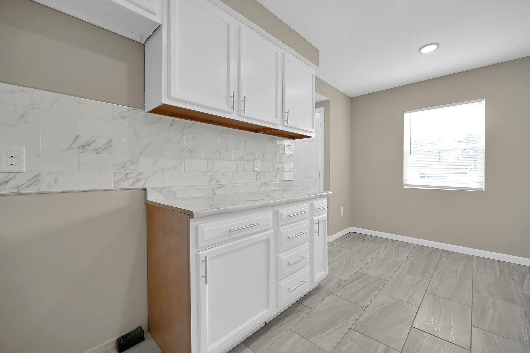1711 Northridge Road Columbus, OH 43224 - Photo 10 of 24 10-web-or-mls-1711-northridge-rd