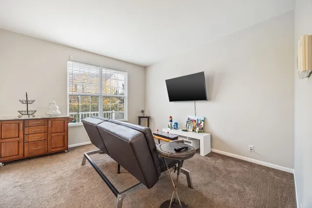 $337,500 | 294 Comstock Drive, Unit 294, Elgin, IL 60124