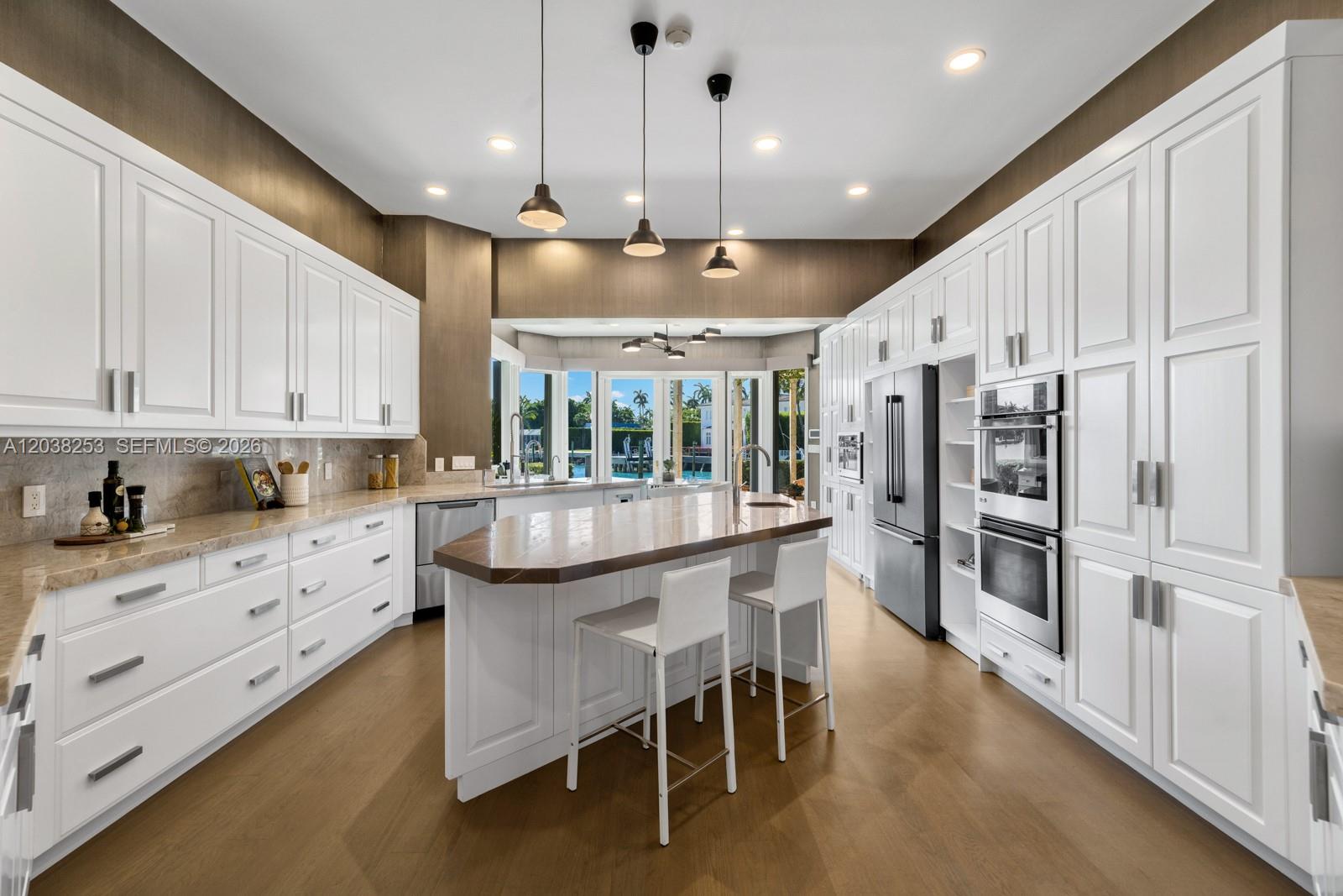 6500 North Bay Road Miami Beach, FL 33140 - Photo 10 of 41