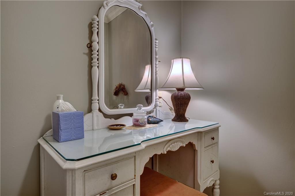 207 Perigee Road Cashiers, NC 28717 - Photo 11 of 24 Gallery Image 11