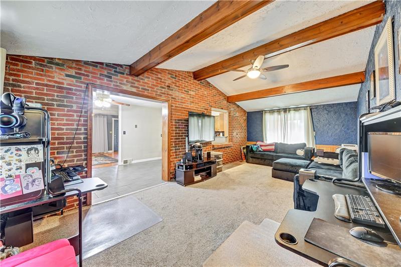 803 Lindsay Road Carnegie, PA 15106 - Photo 11 of 24 Gallery Image 11