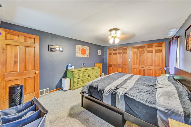 803 Lindsay Road Carnegie, PA 15106 - Photo 15 of 24 Gallery Image 15