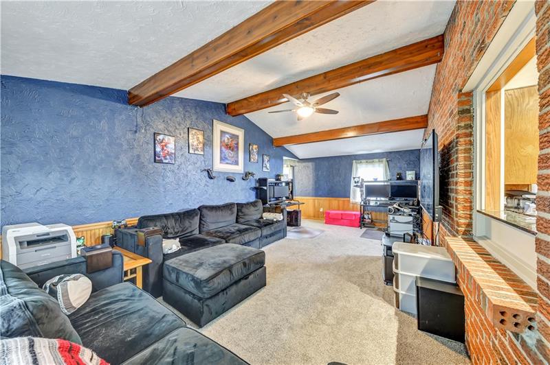 803 Lindsay Road Carnegie, PA 15106 - Photo 17 of 24 Gallery Image 17