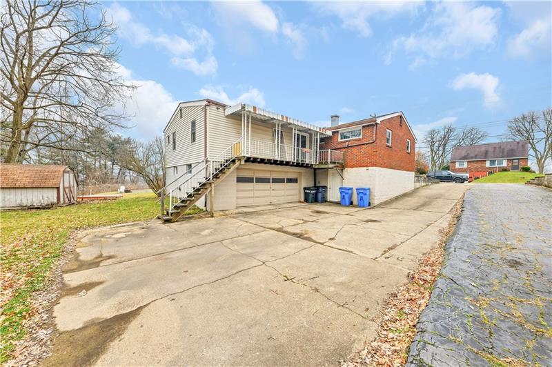 803 Lindsay Road Carnegie, PA 15106 - Photo 3 of 24 Gallery Image 3