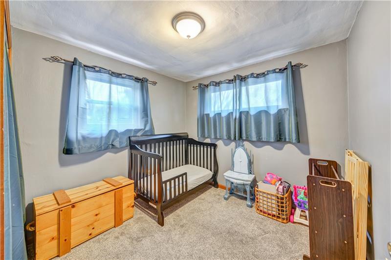 803 Lindsay Road Carnegie, PA 15106 - Photo 10 of 24 Gallery Image 10