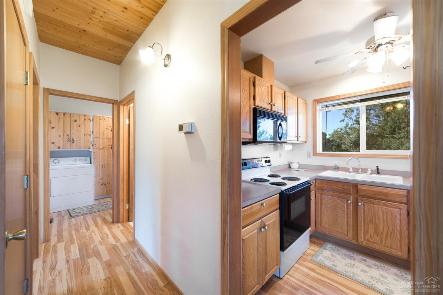 10831 Southwest Shad Road Terrebonne, OR 97760 - Photo 7 of 25 Gallery Image 7