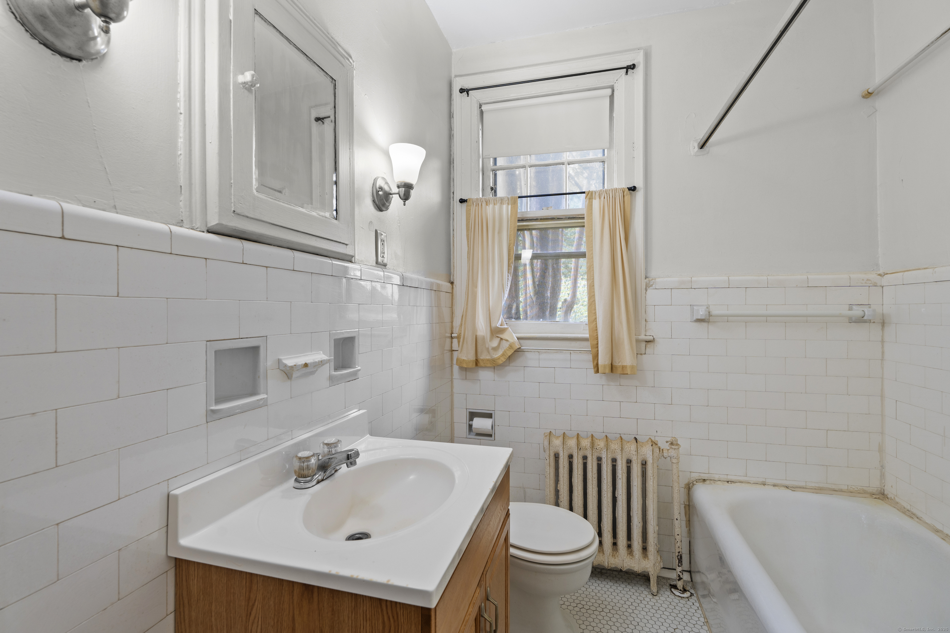 55 Marvel Road New Haven, CT 06515 - Photo 15 of 40 B5 bath