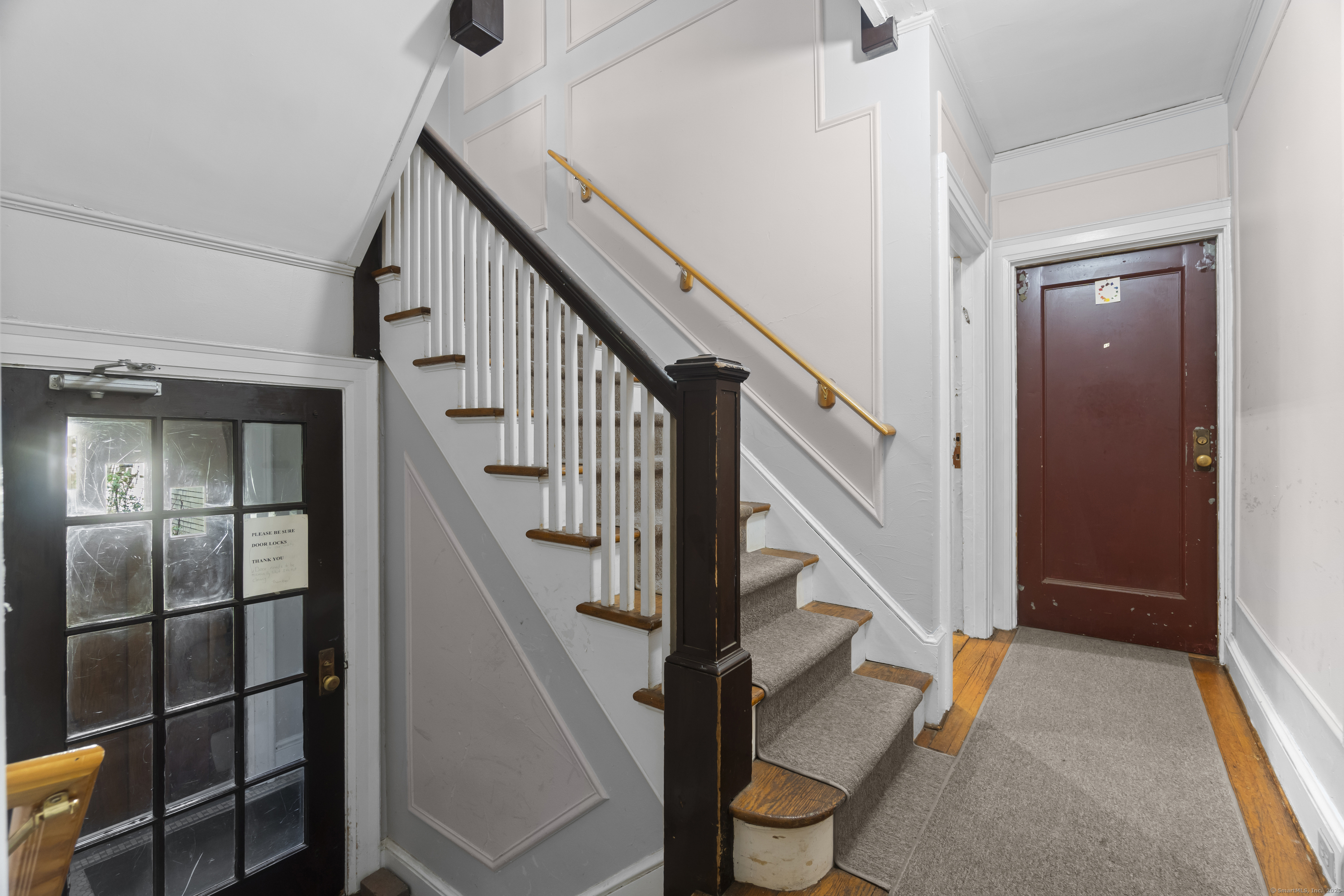 55 Marvel Road New Haven, CT 06515 - Photo 5 of 40 Entryway to 55 Marvel