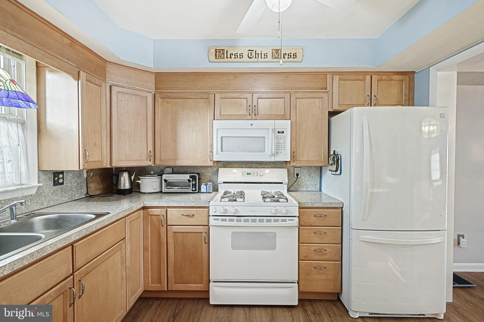 613 Colony Drive York, PA 17404 - Photo 4 of 26