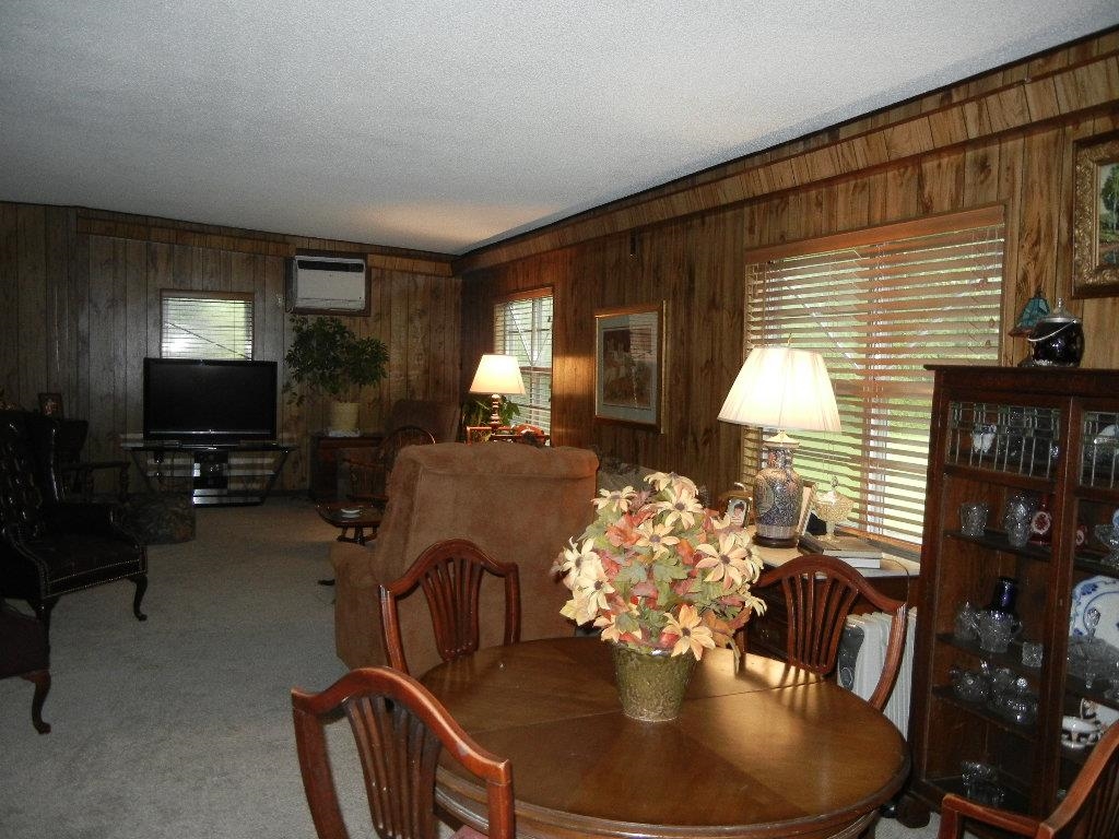 6469 Patmore Road Memphis, TN 38134 - Photo 17 of 27 Carpet one year old