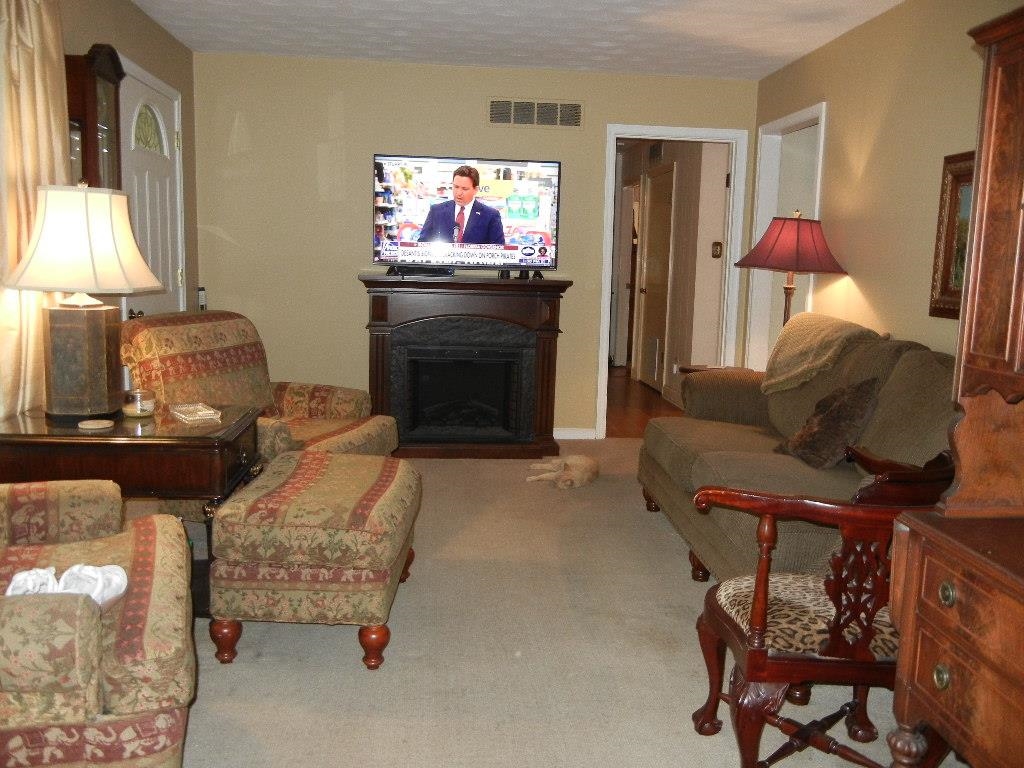6469 Patmore Road Memphis, TN 38134 - Photo 3 of 27 Lots of light, large room