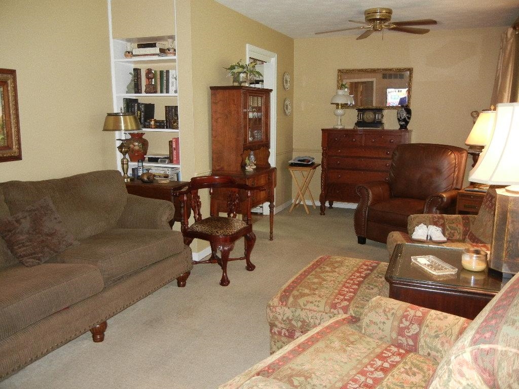 6469 Patmore Road Memphis, TN 38134 - Photo 4 of 27 Comfortable, lots of space