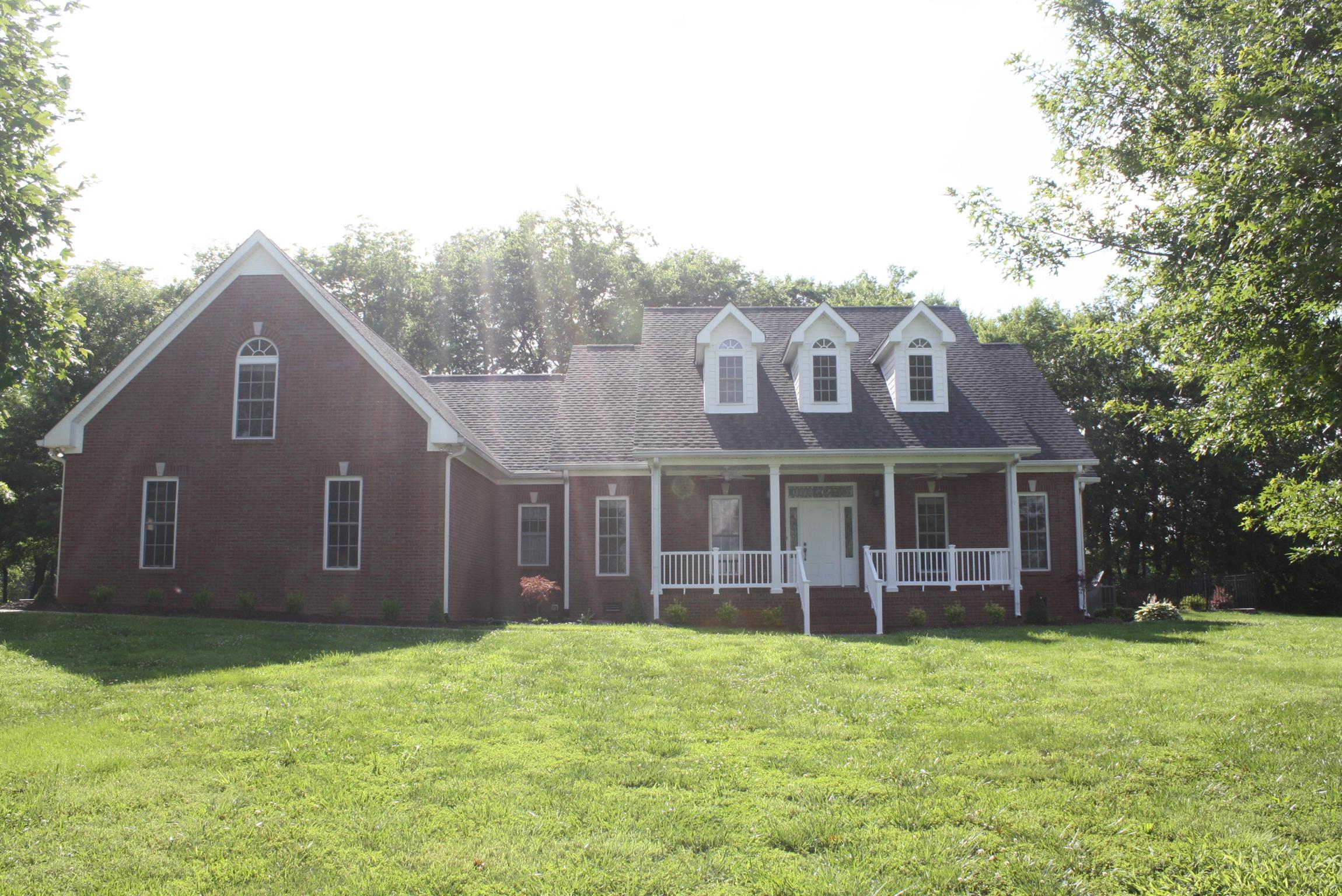 3620 Guthrie Road Clarksville, TN 37043 - Photo 1 of 30 a view of a house with a garden