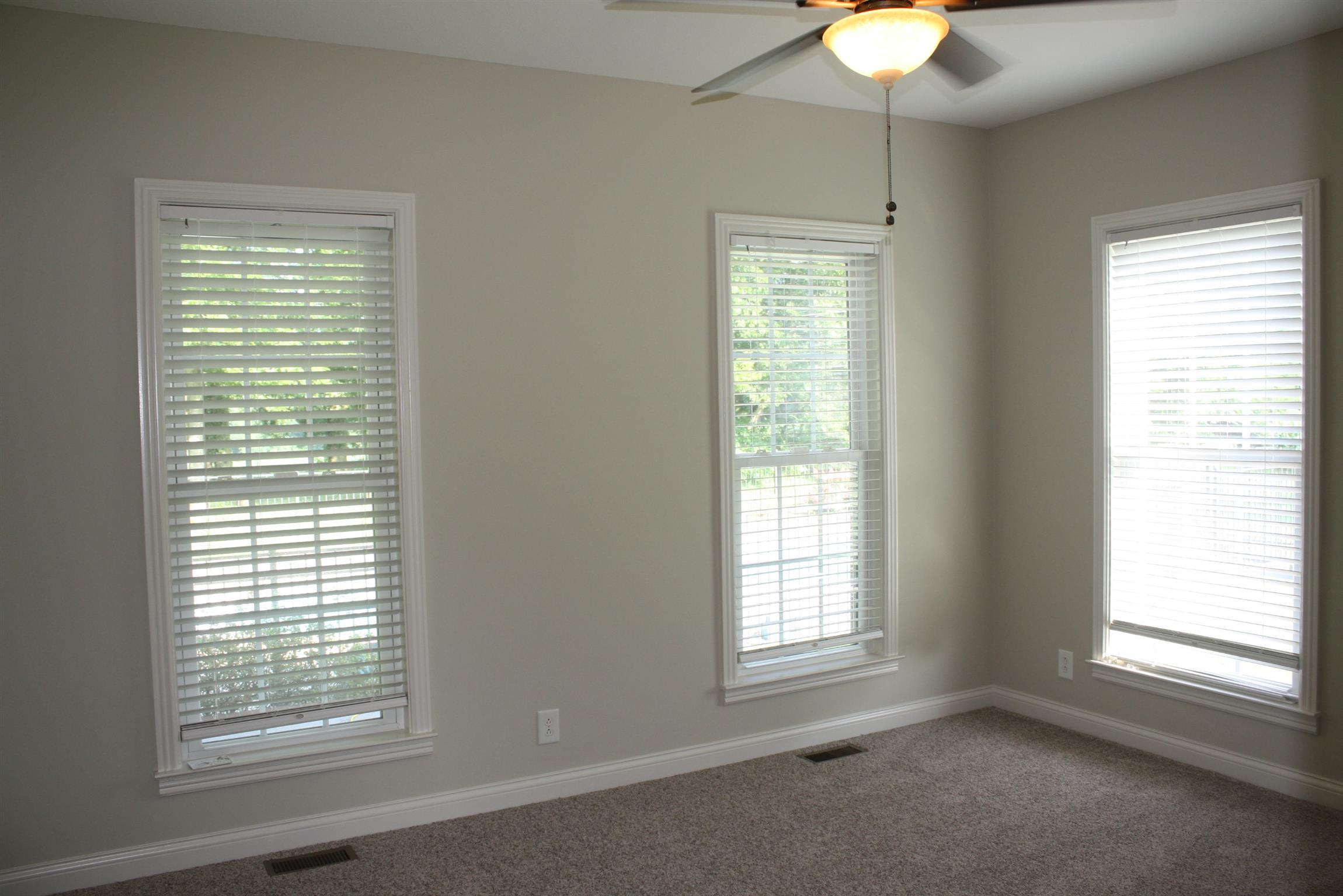 3620 Guthrie Road Clarksville, TN 37043 - Photo 16 of 30 an empty room with a window