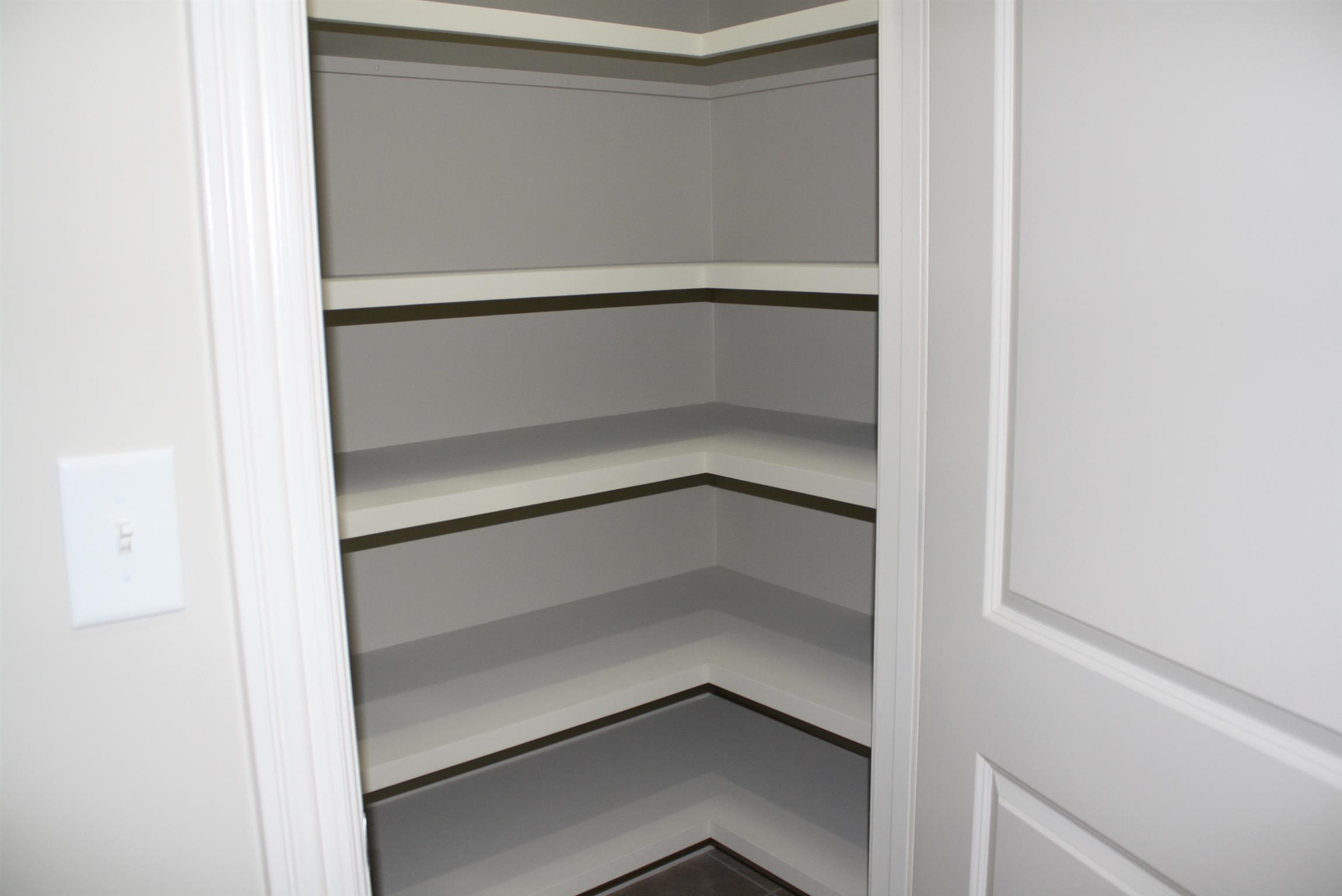 3620 Guthrie Road Clarksville, TN 37043 - Photo 9 of 30 a view of an empty walk in closet