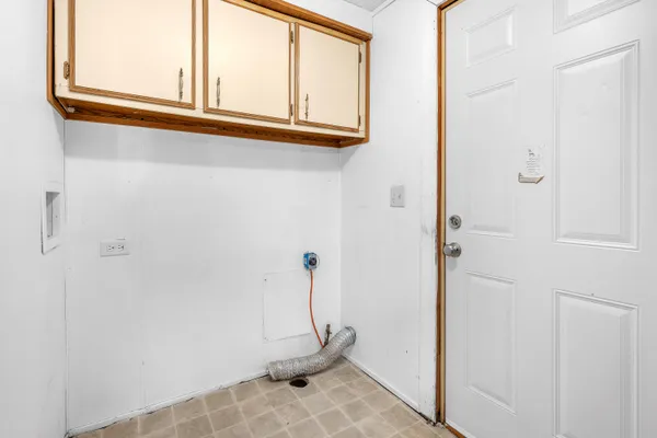 $209,900 | 14865 Heritage Drive West, Wheatfield, IN 46392
