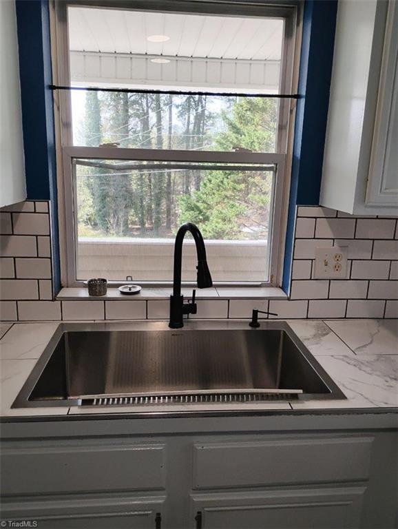 713 East Lexington Road, Unit 201 Mocksville, NC 27028 - Photo 2 of 13