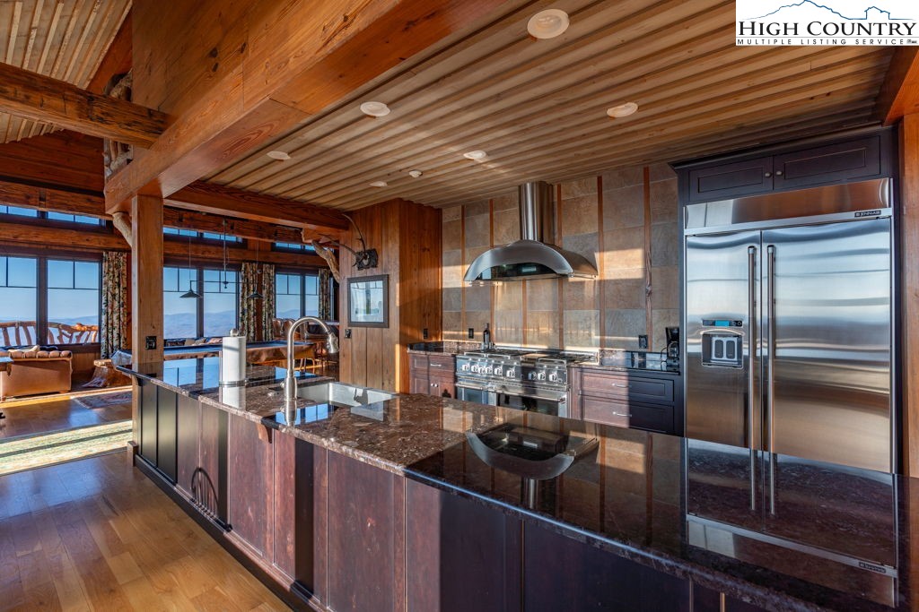 C105 Acorn Nvno Road Zionville, NC 28698 - Photo 33 of 35 a kitchen with lots of counter top space