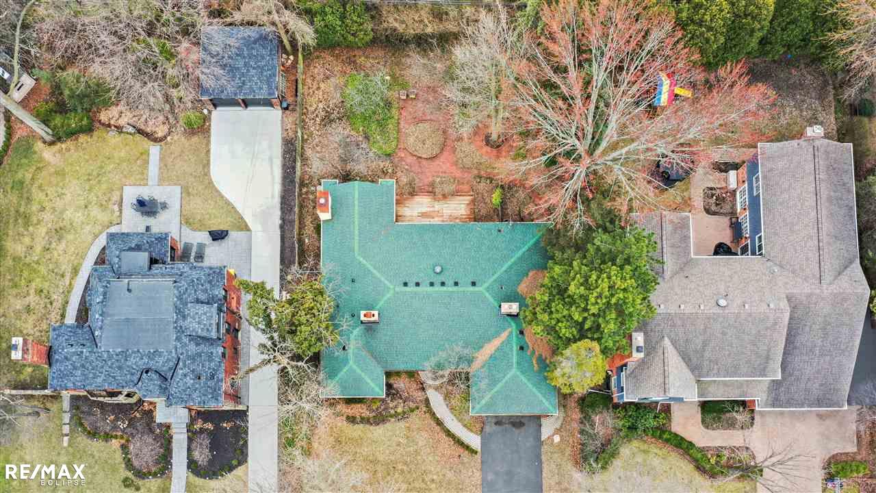 29 Hampton Road Grosse Pointe Shores, MI 48236 - Photo 5 of 35