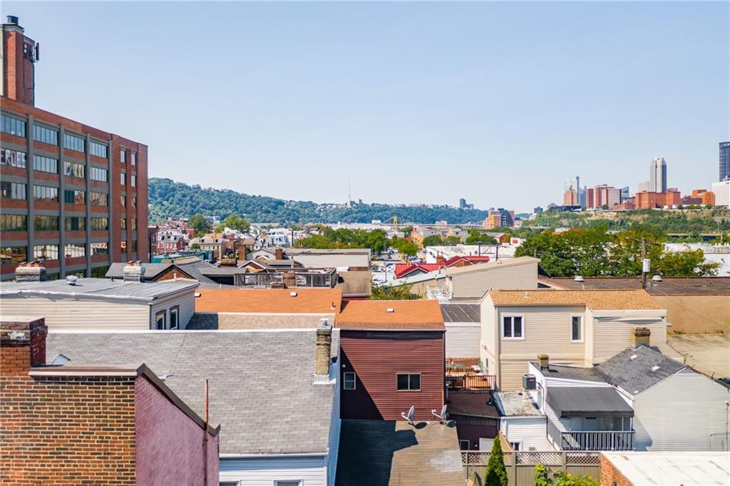 2131 Wharton Street Pittsburgh, PA 15203 - Photo 22 of 25 a outdoor view with a sitting space