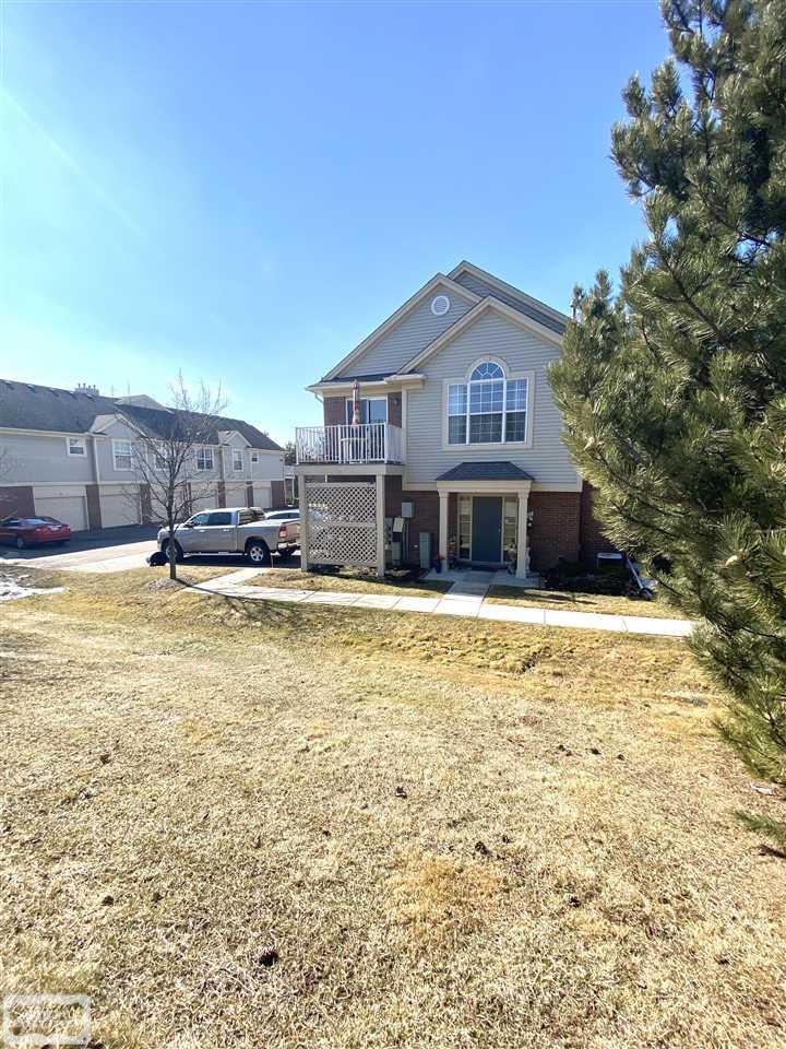 1822 Flagstone Circle Rochester, MI 48307 - Photo 2 of 21