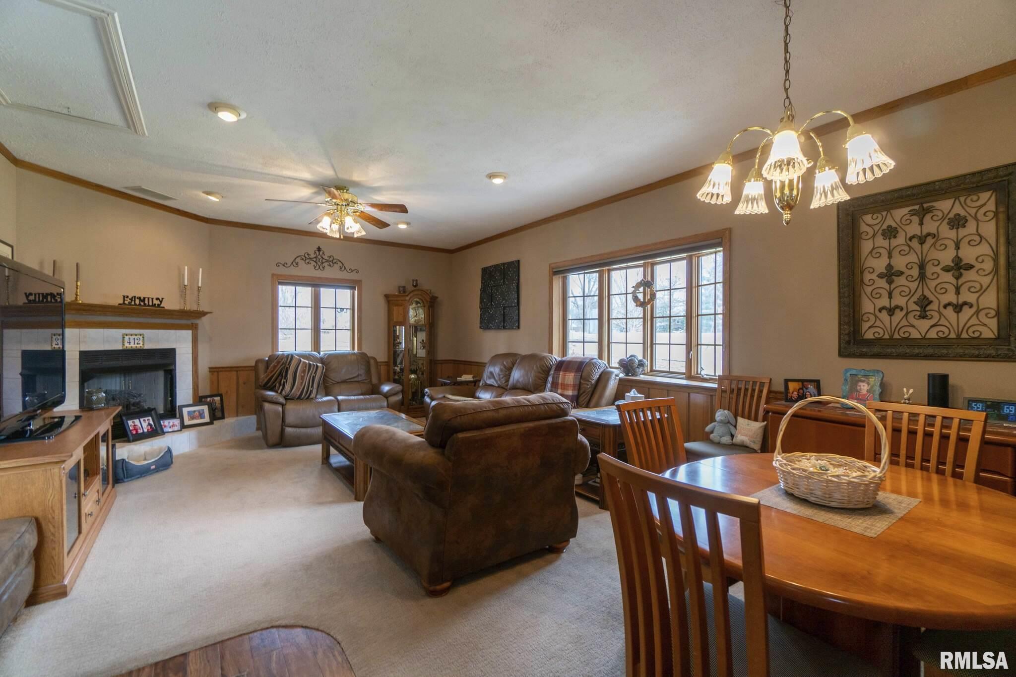 412 East 8th Street Delavan, IL 61734 - Photo 4 of 26 Gallery Image 4