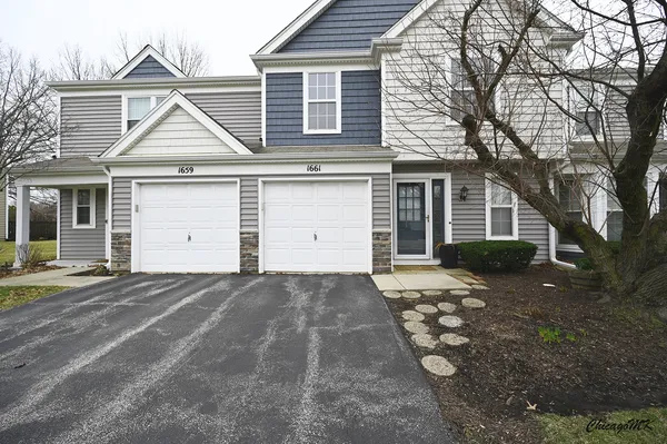 $274,900 | 1661 College Green Drive, Elgin, IL 60123