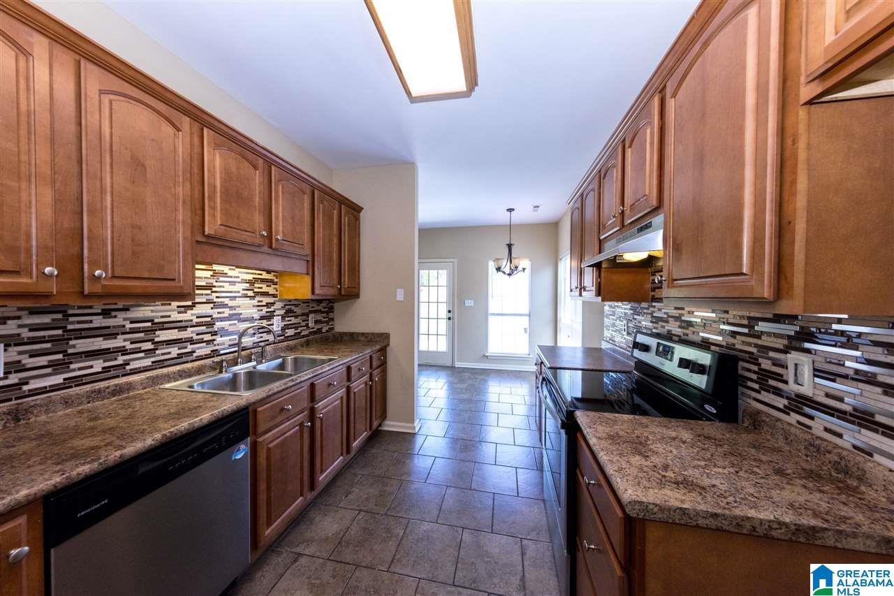 5136 Candlebrook Terrace Bessemer, AL 35022 - Photo 8 of 28