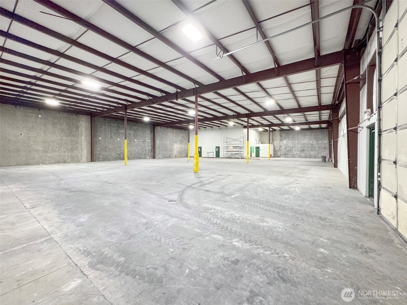 301 Business Park Loop Carlsborg, WA 98382 - Photo 28 of 36 a view of an empty room