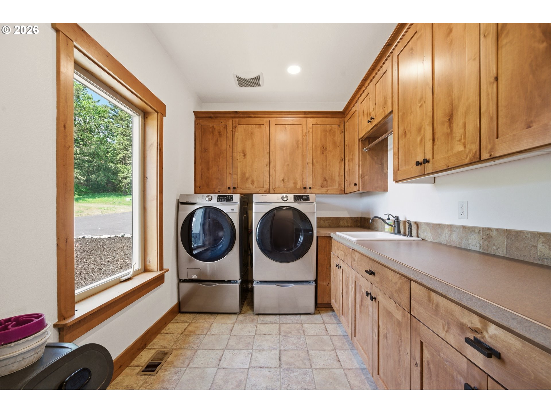 16600 Northwest Oak Ridge Road Yamhill, OR 97148 - Photo 28 of 47 Laundry