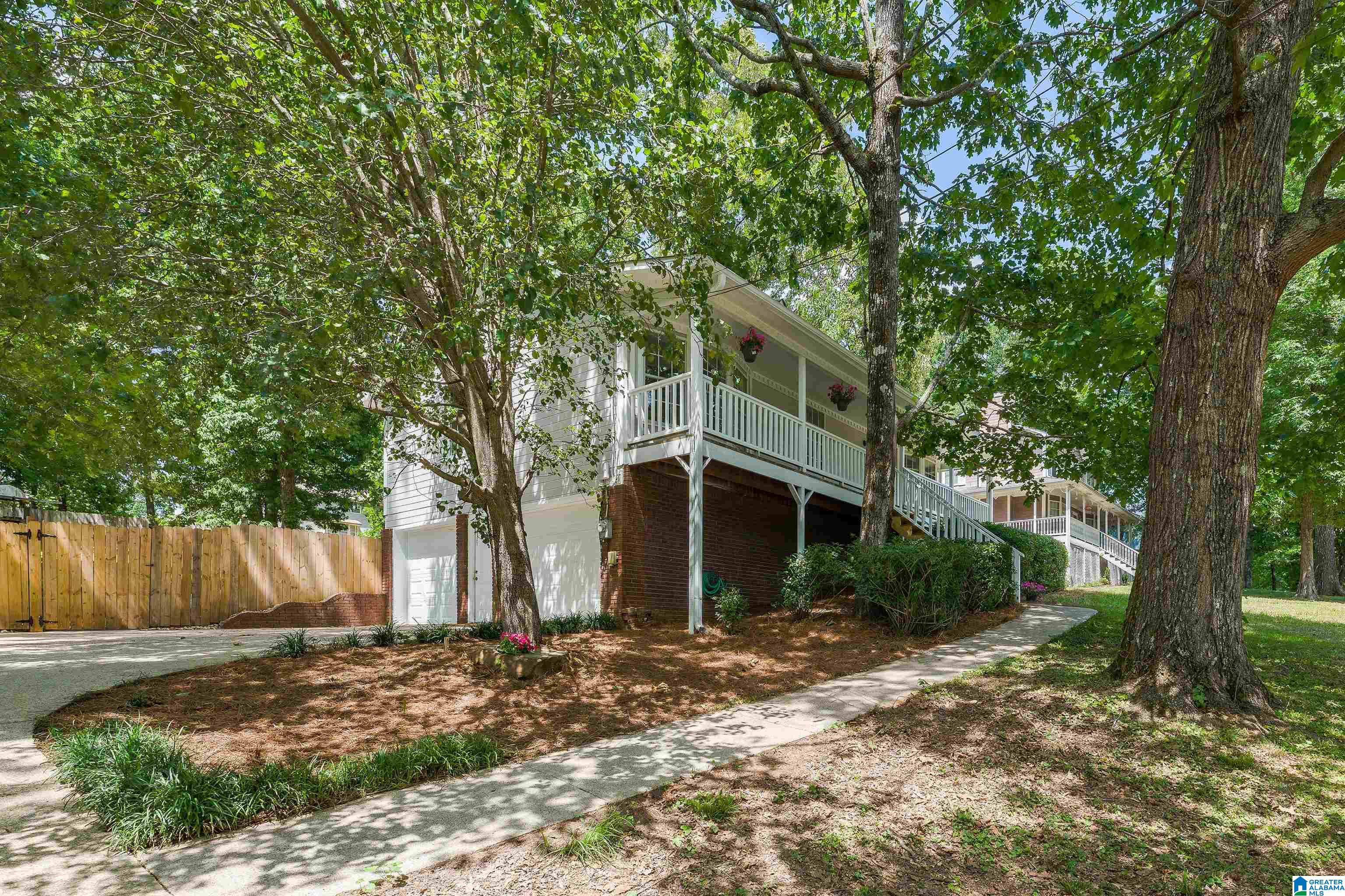 7182 Brandon Circle Pinson, AL 35126 - Photo 3 of 28
