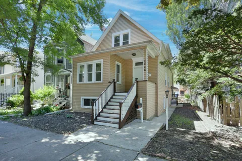 $589,000 | 3846 North Troy Street, Chicago, IL 60618